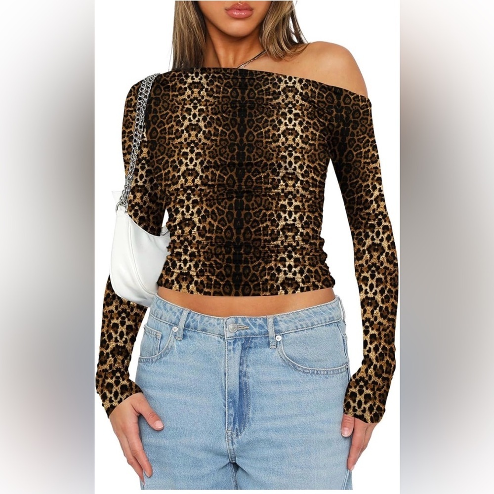 🆕Elegant Black Off-Shoulder Women's Top